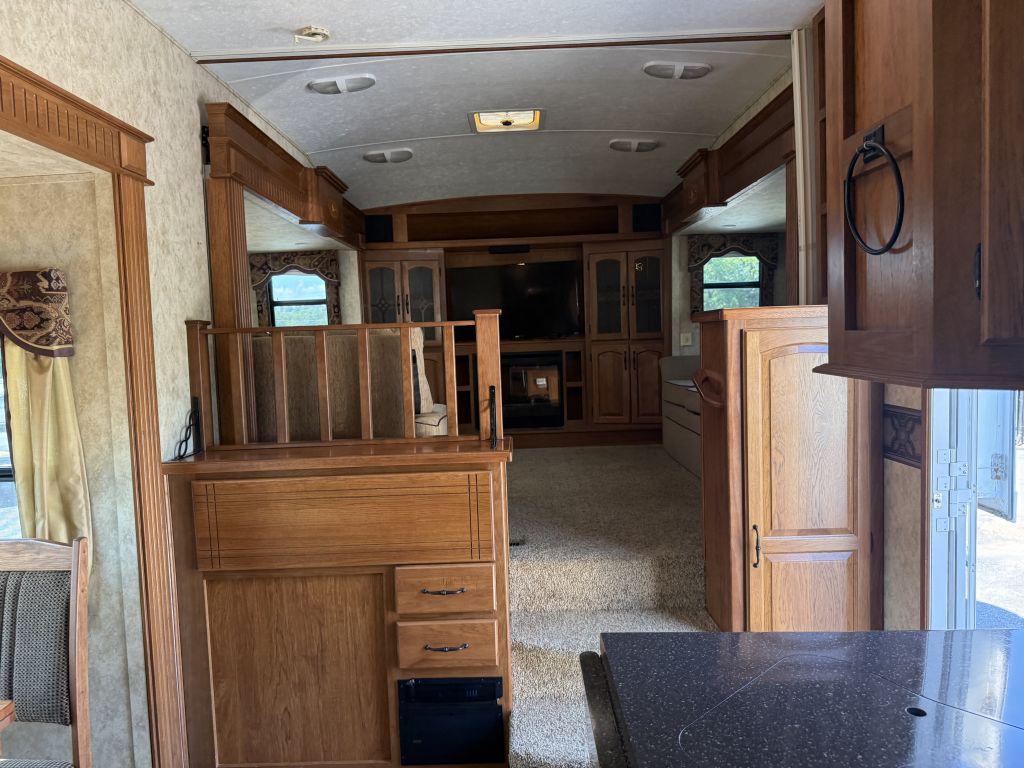 2010 Keystone Montana 3750fl - $13,900