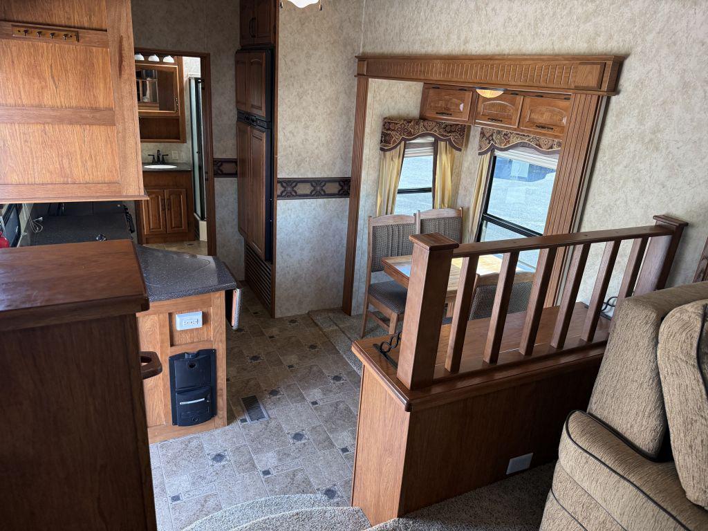 2010 Keystone Montana 3750fl - $13,900