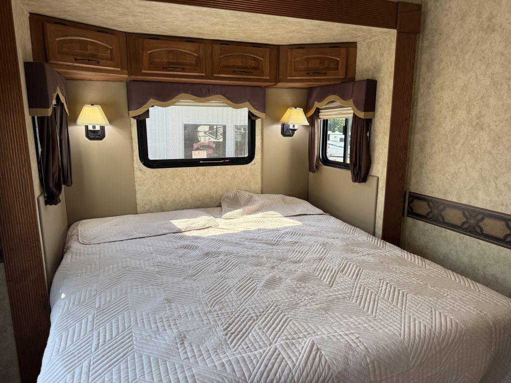 2010 Keystone Montana 3750fl - $13,900