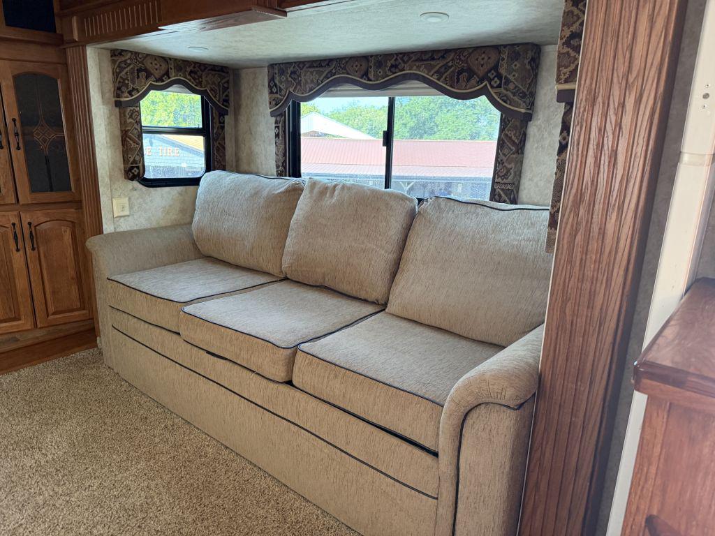 2010 Keystone Montana 3750fl - $13,900