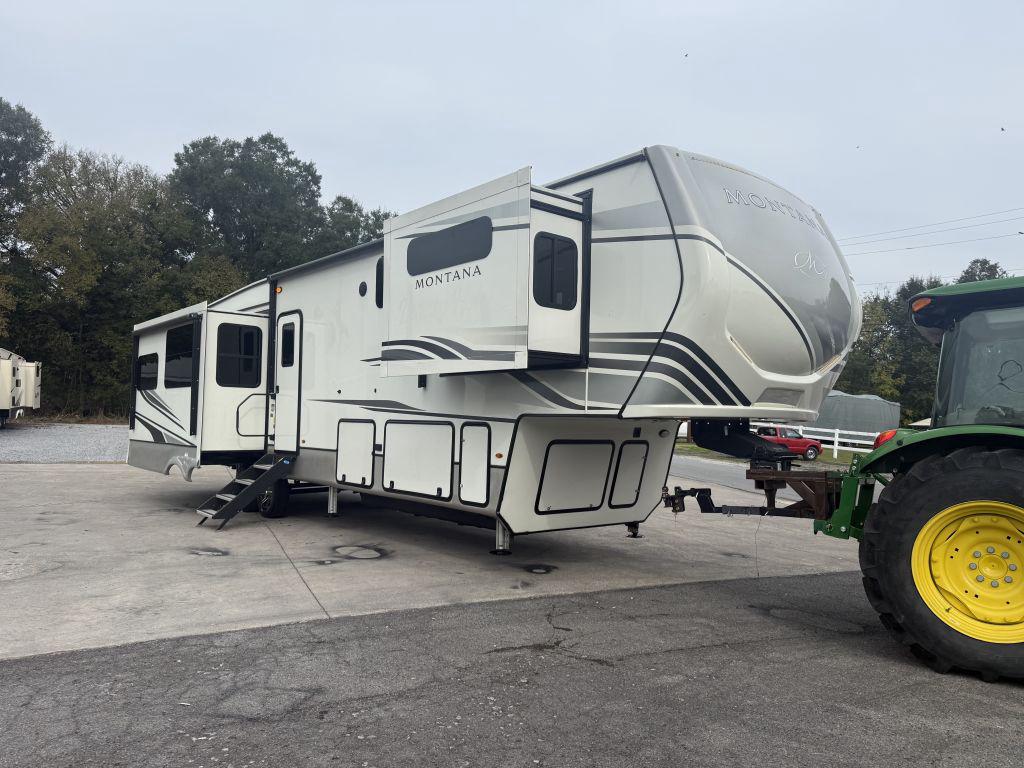 2022 Keystone Montana 3781rl - $43,900