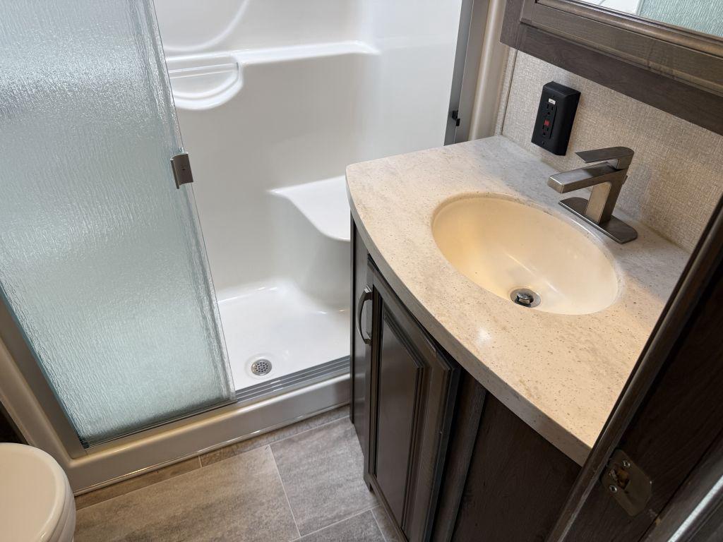 2018 Keystone Montana 3791rd - $34,900