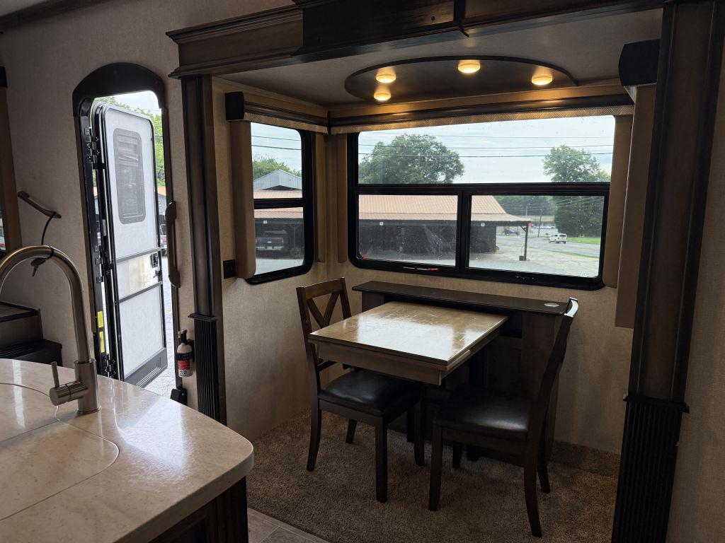 2018 Keystone Montana 3791rd - $34,900