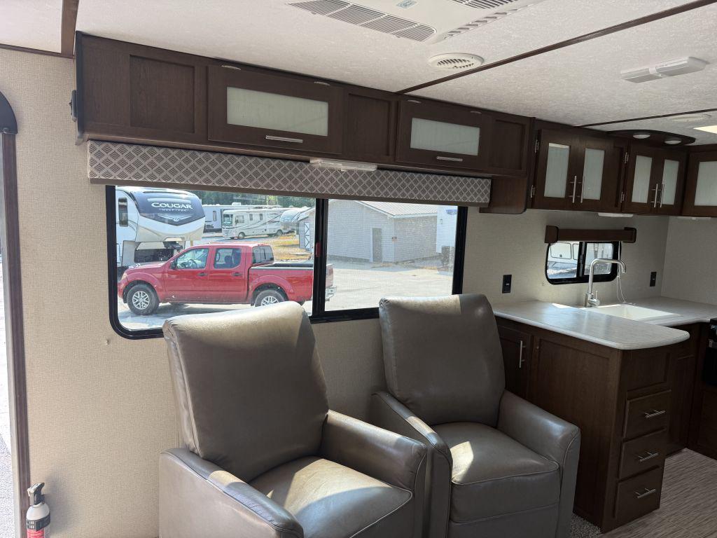 2019 Prime Time Avenger 27rks - $13,900
