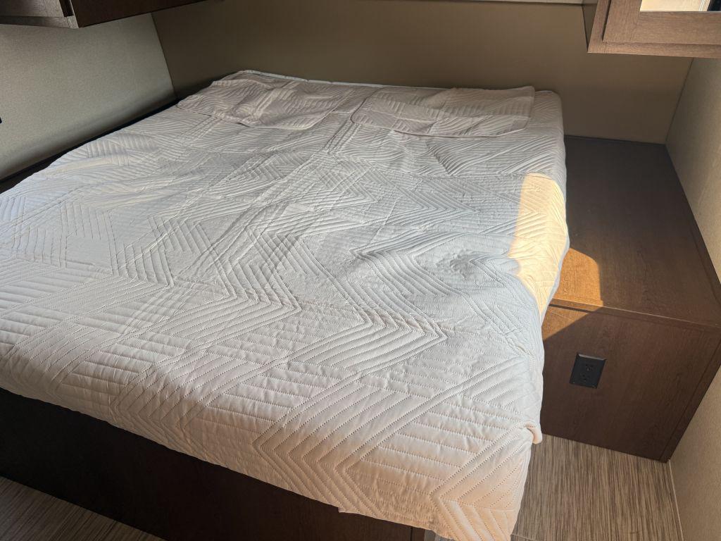 2019 Prime Time Avenger 27rks - $13,900