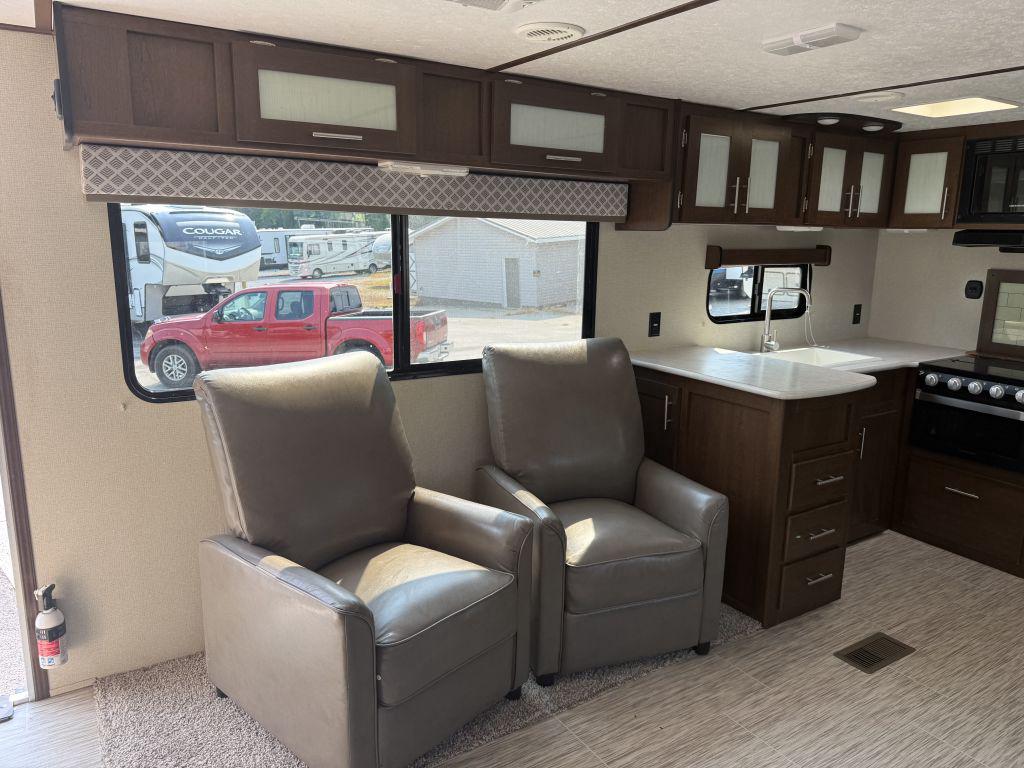 2019 Prime Time Avenger 27rks - $13,900