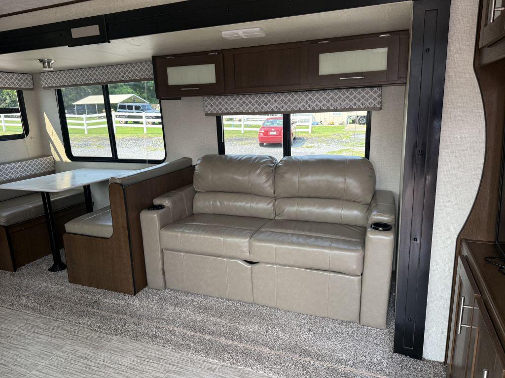 2019 Prime Time Avenger 27rks - $13,900