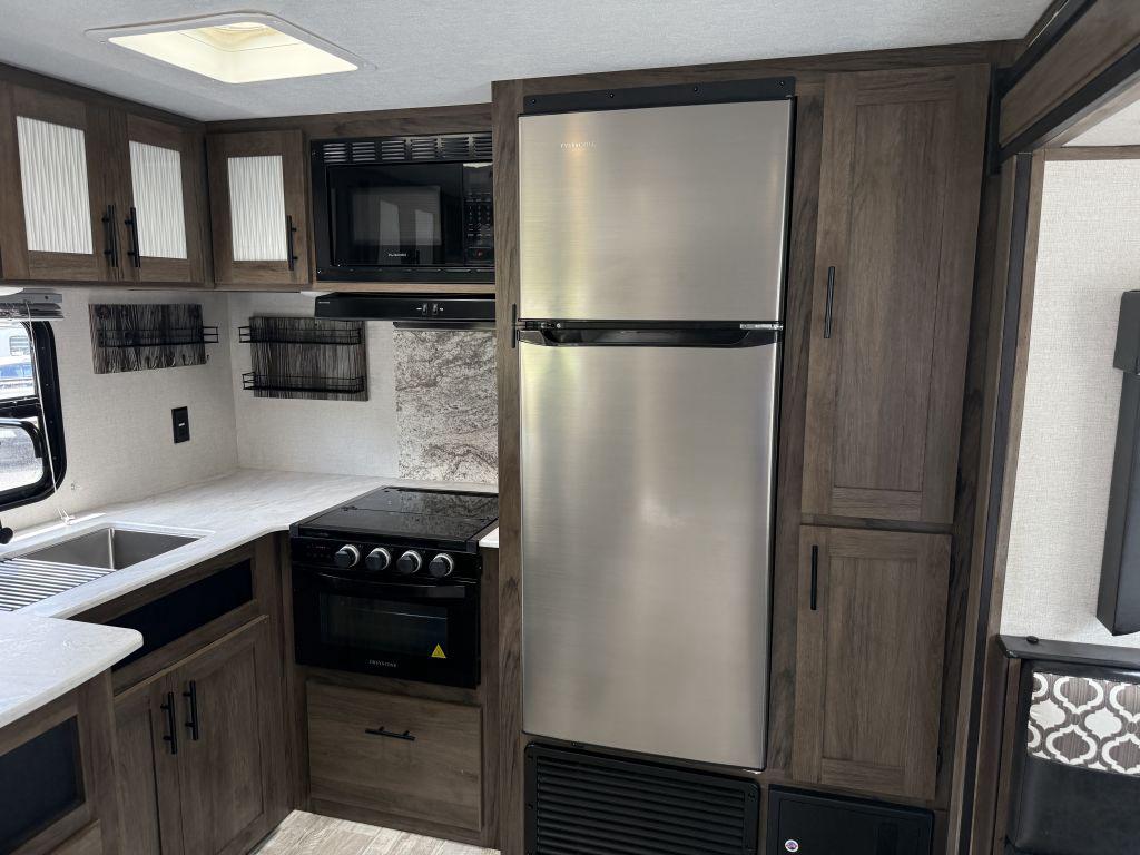 2021 Prime Time Avenger 27rks - $18,900