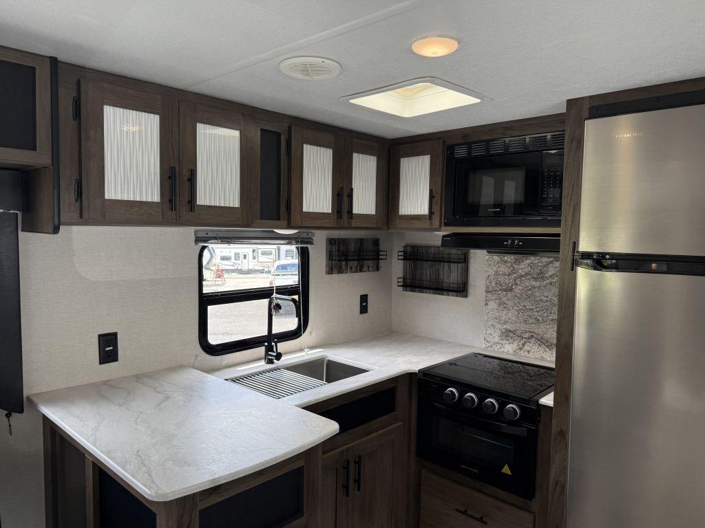 2021 Prime Time Avenger 27rks - $18,900