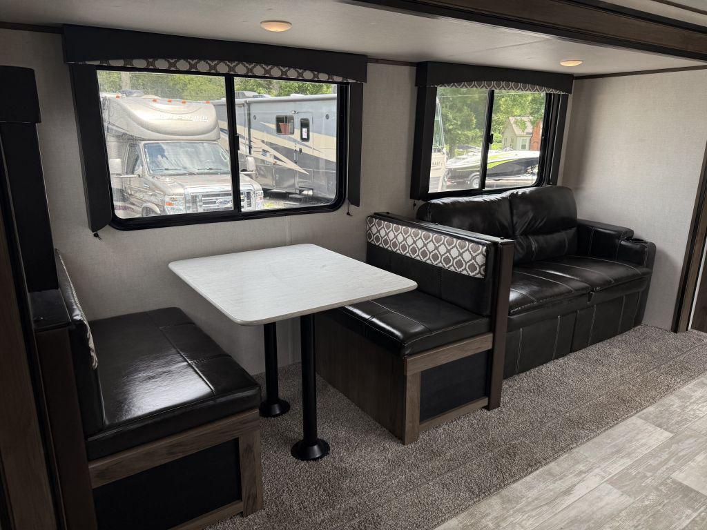2021 Prime Time Avenger 27rks - $18,900