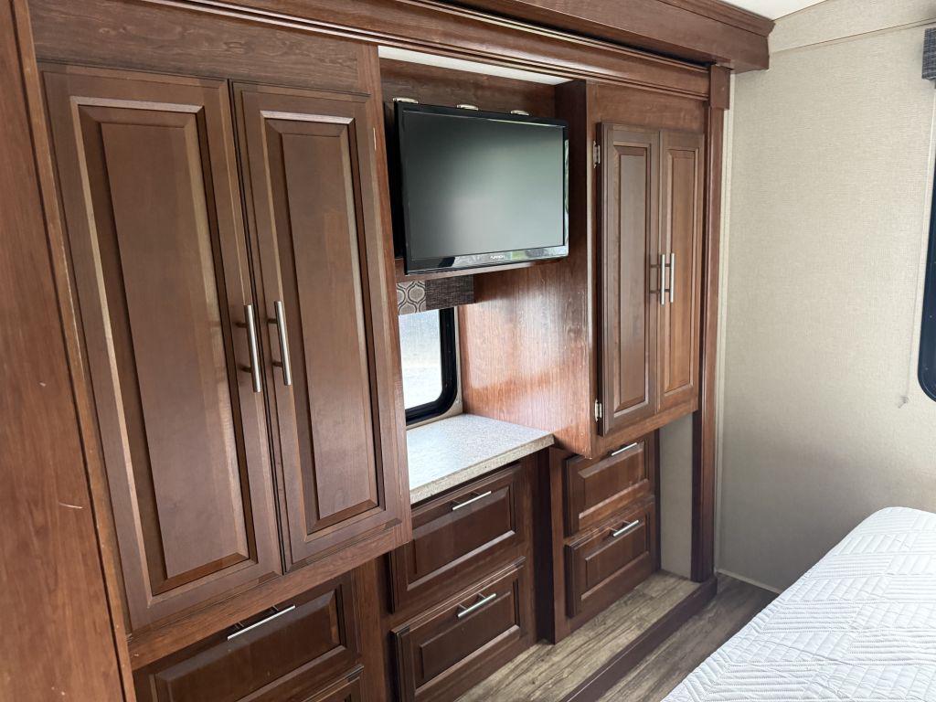 2018 Forest River Fr3 32ds - $52,900