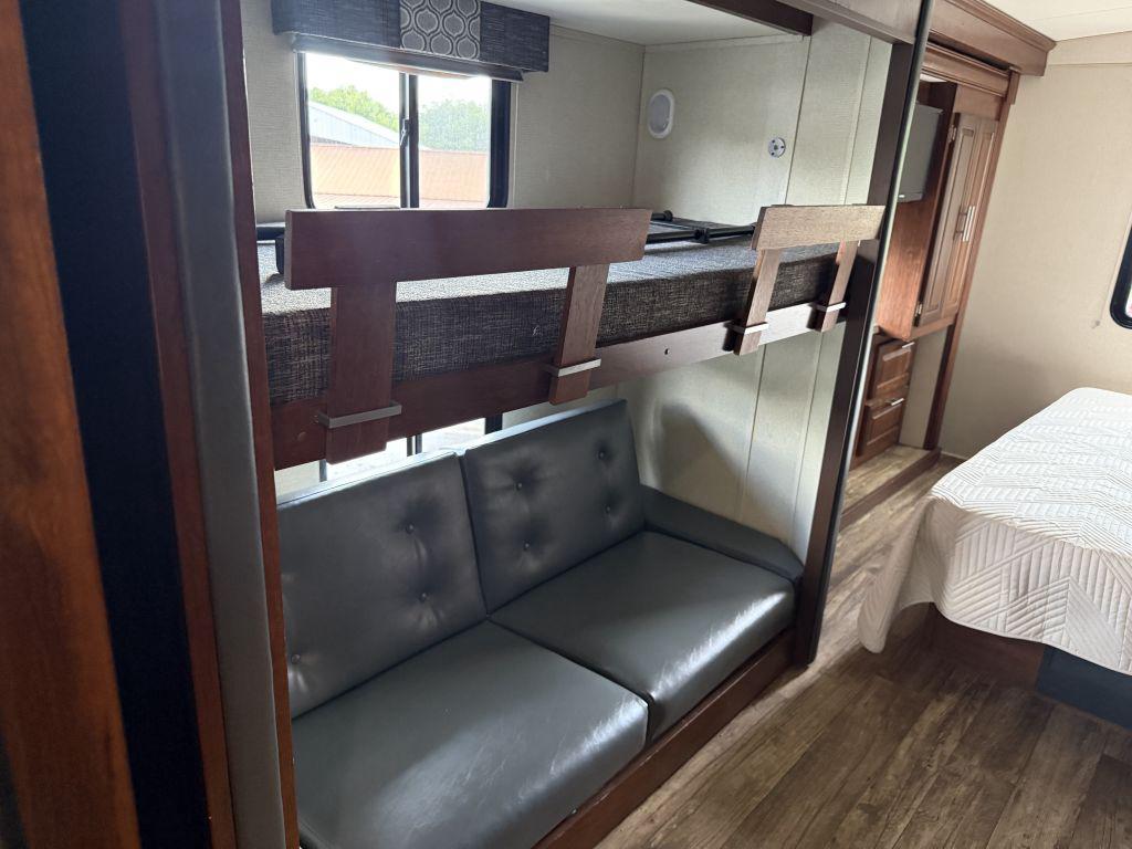 2018 Forest River Fr3 32ds - $52,900