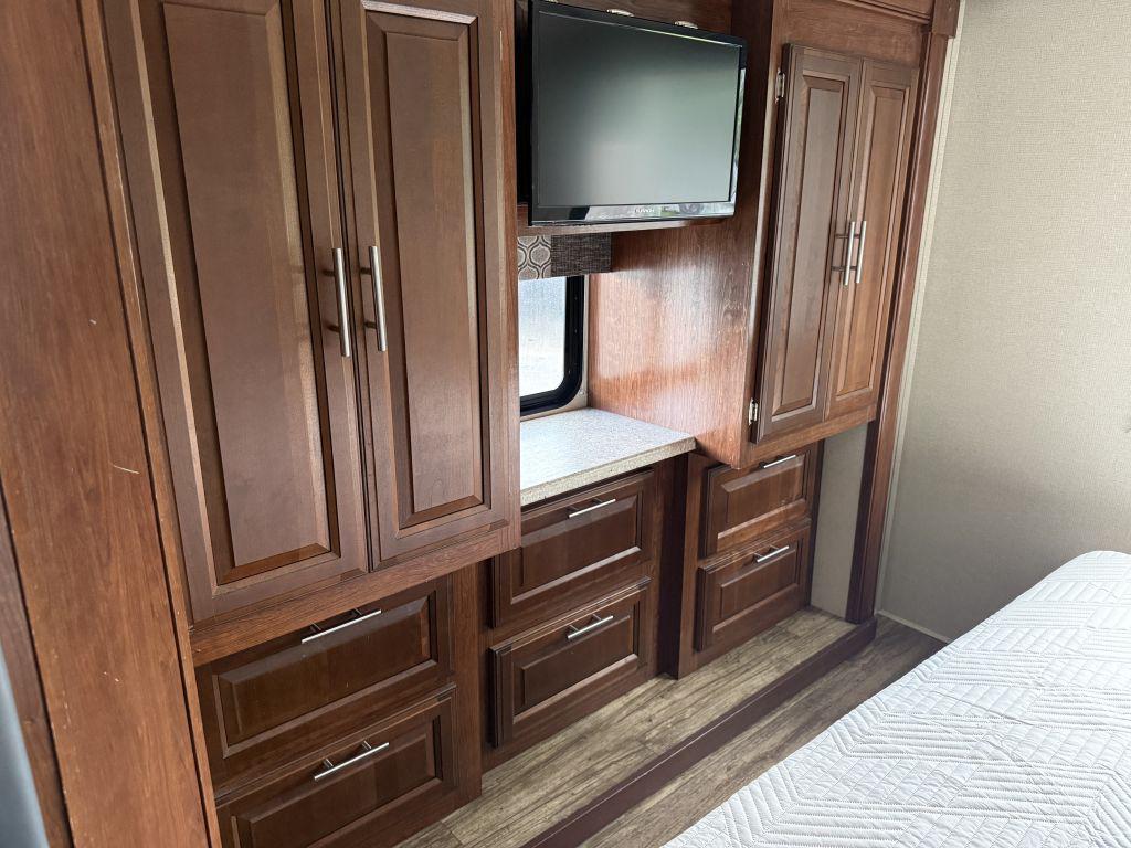 2018 Forest River Fr3 32ds - $52,900