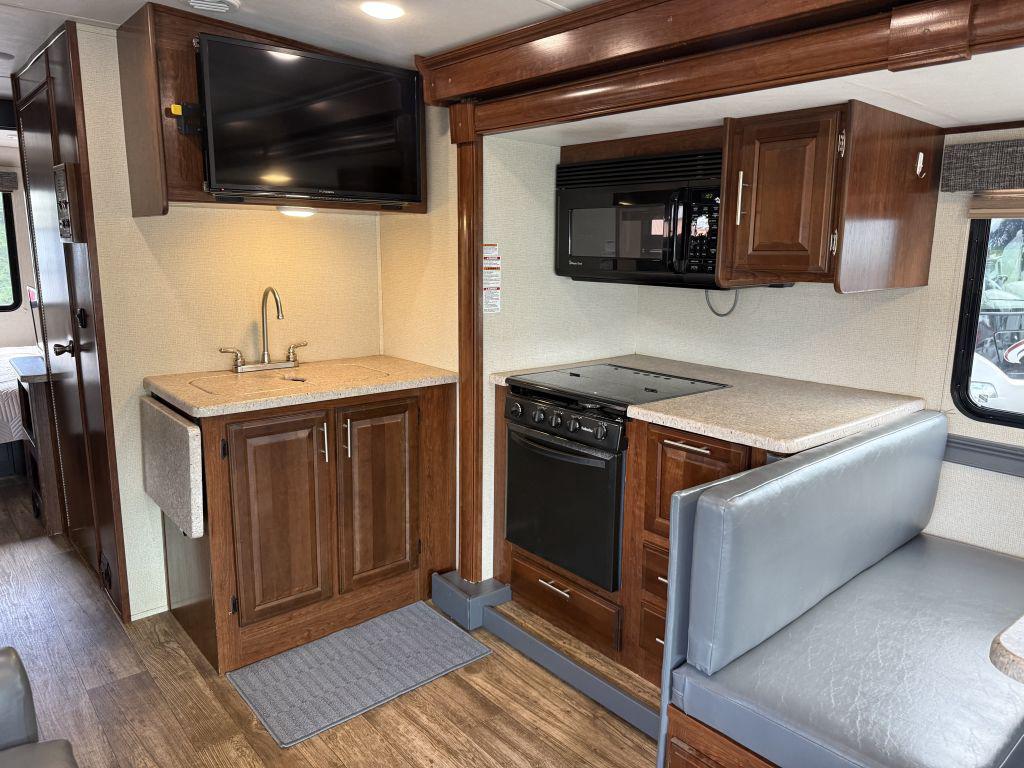 2018 Forest River Fr3 32ds - $52,900