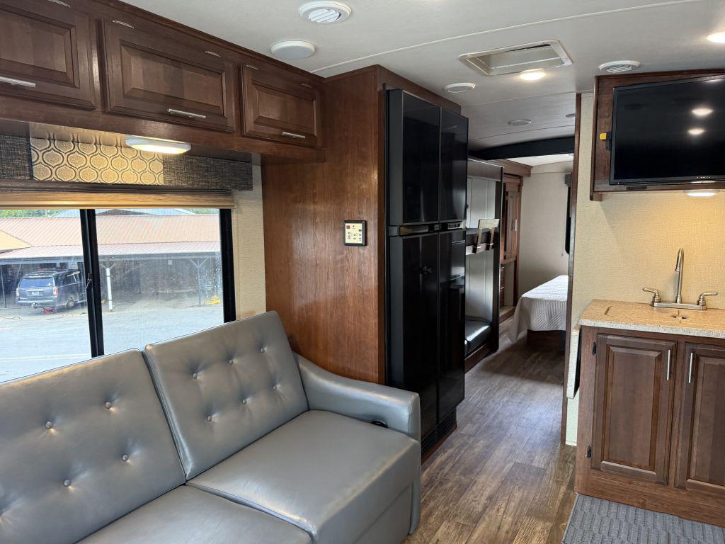 2018 Forest River Fr3 32ds - $52,900