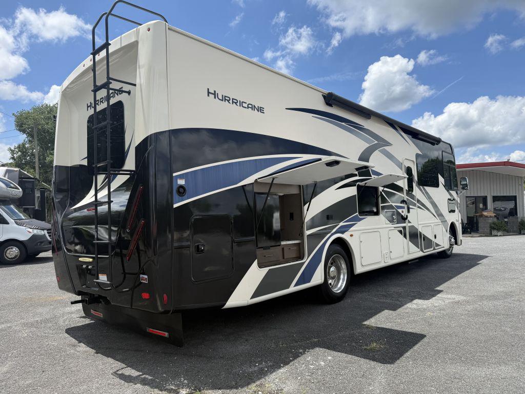 2021 Thor Hurricane 34j - $79,900
