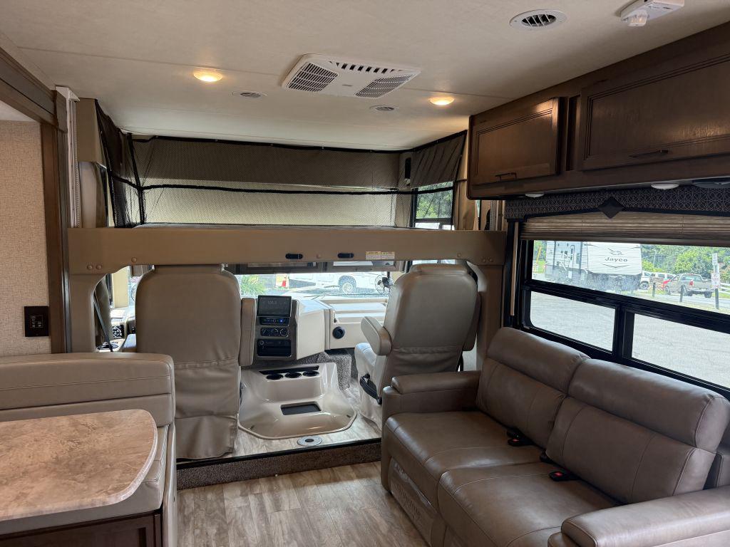 2021 Thor Hurricane 34j - $79,900
