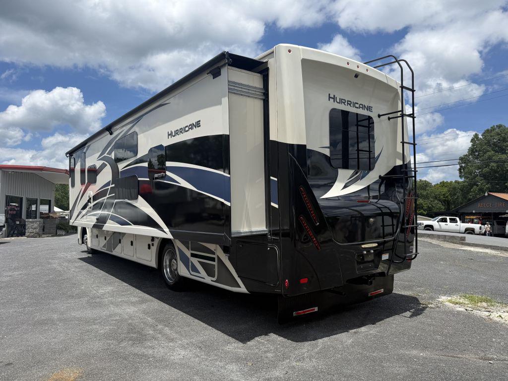 2021 Thor Hurricane 34j - $79,900