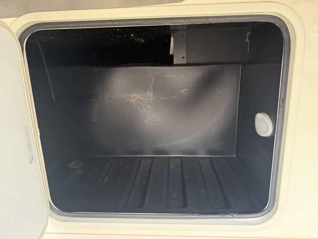 2021 Thor Hurricane 34j - $79,900