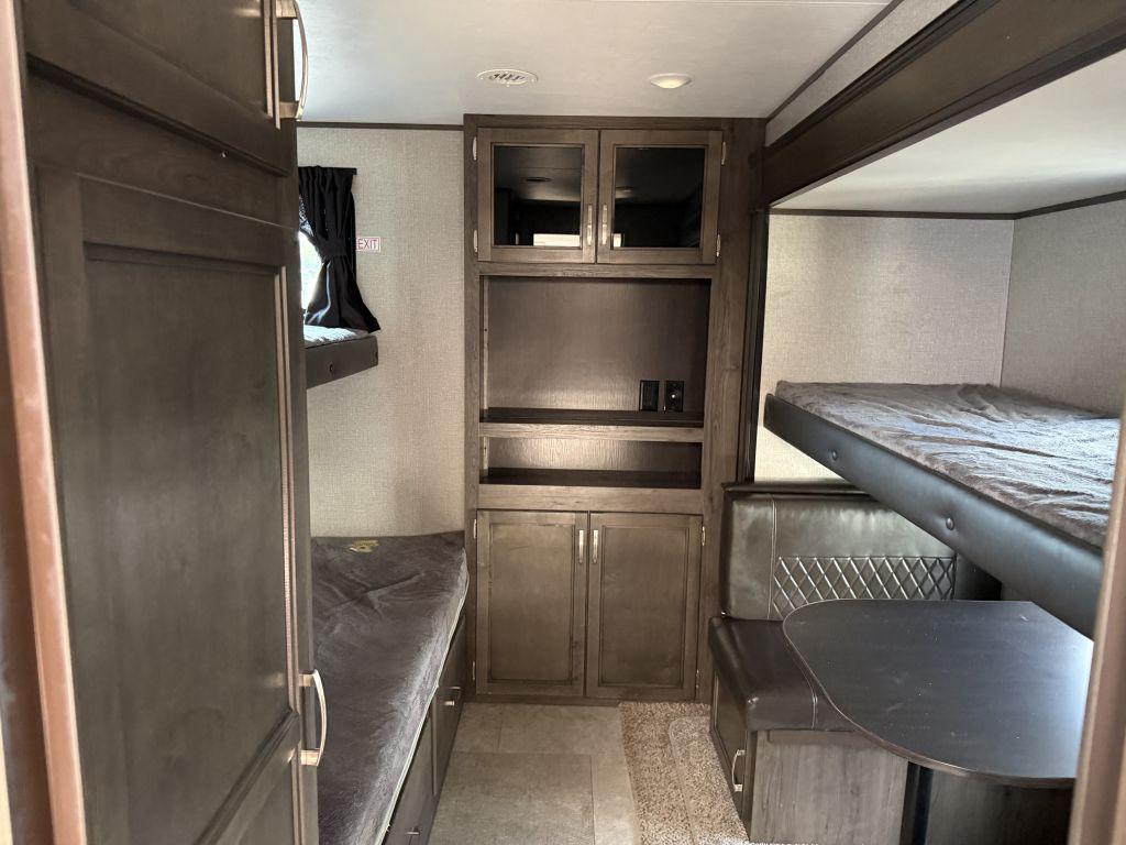 2020 Jayco Jayflight 33rbts - $19,900