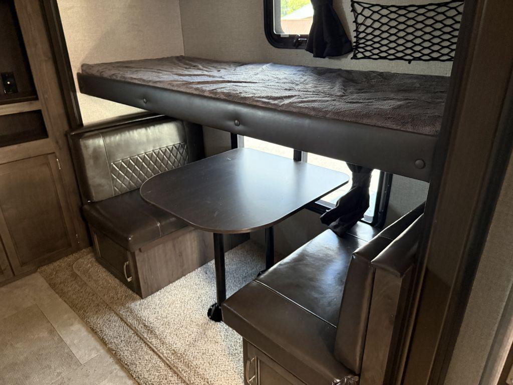 2020 Jayco Jayflight 33rbts - $19,900