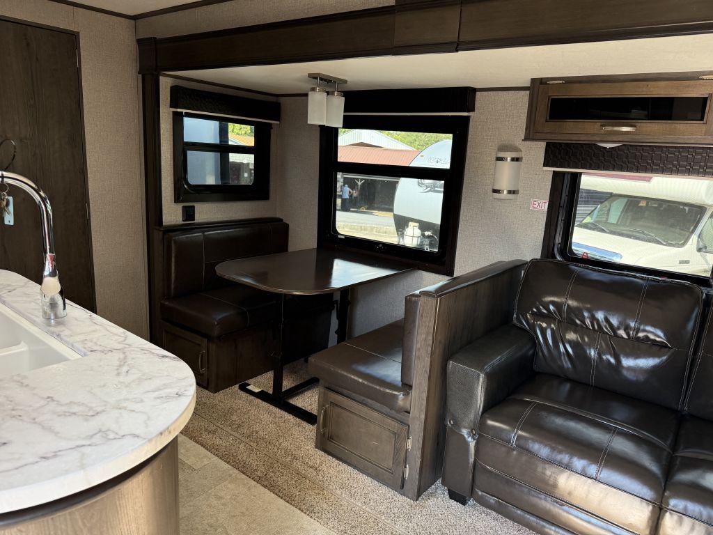 2020 Jayco Jayflight 33rbts - $19,900