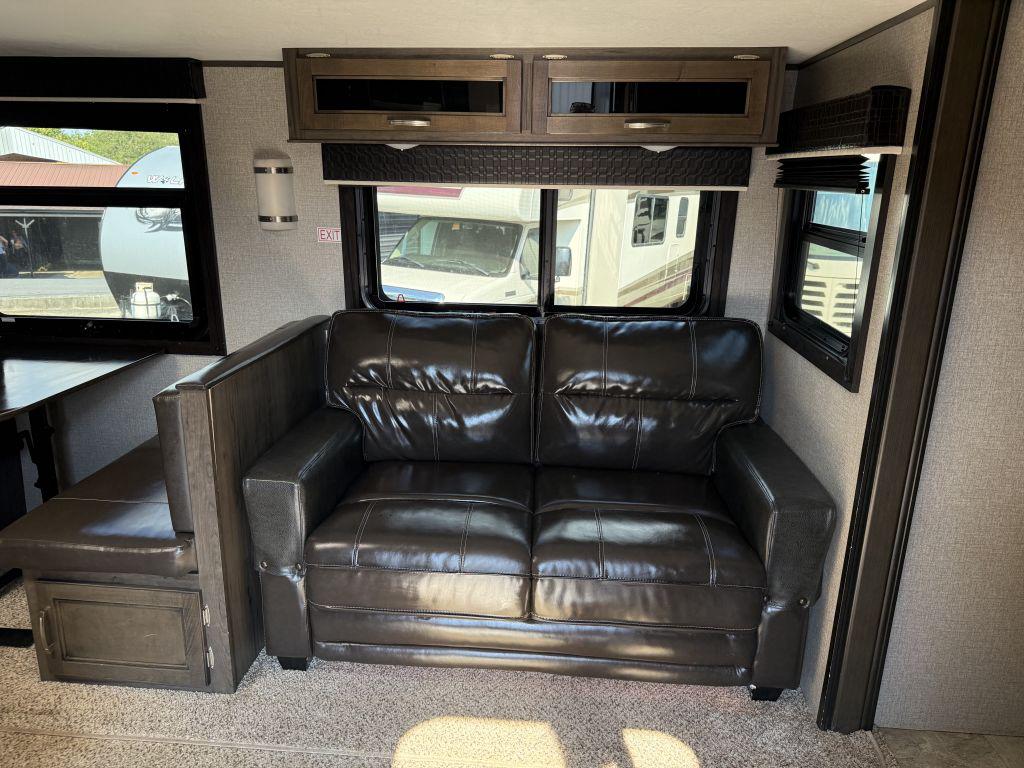 2020 Jayco Jayflight 33rbts - $19,900