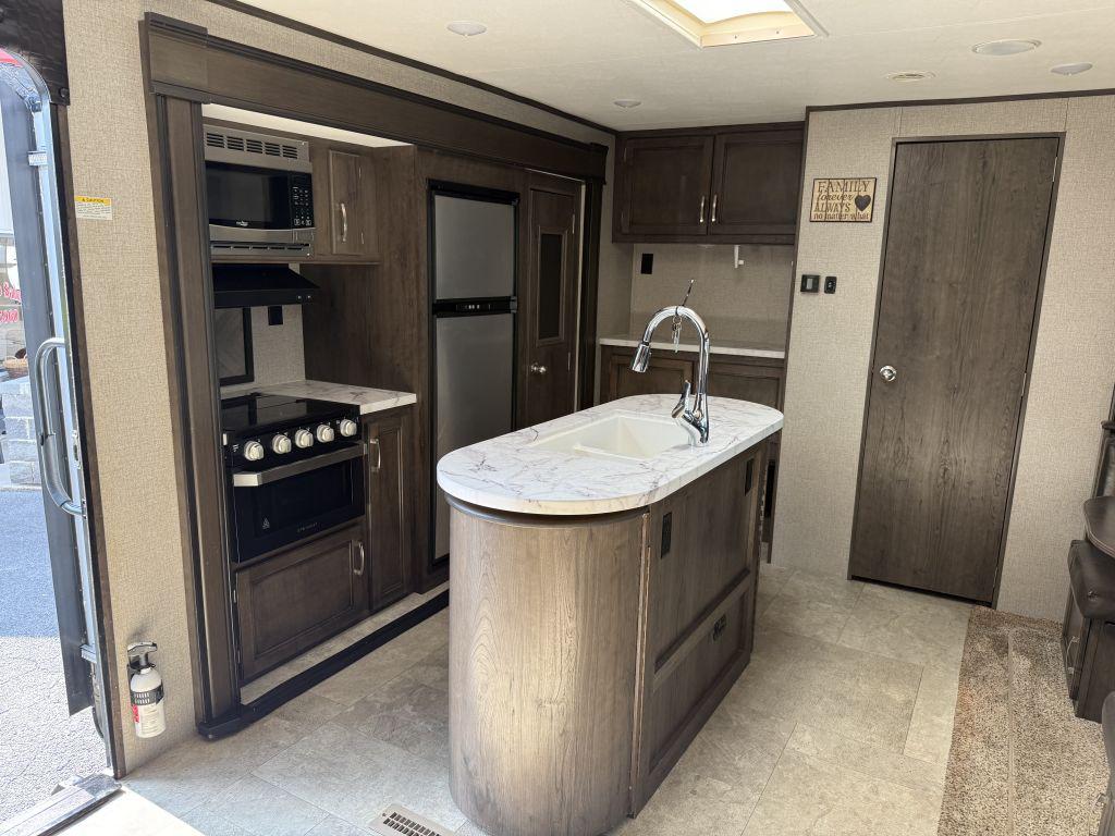 2020 Jayco Jayflight 33rbts - $19,900