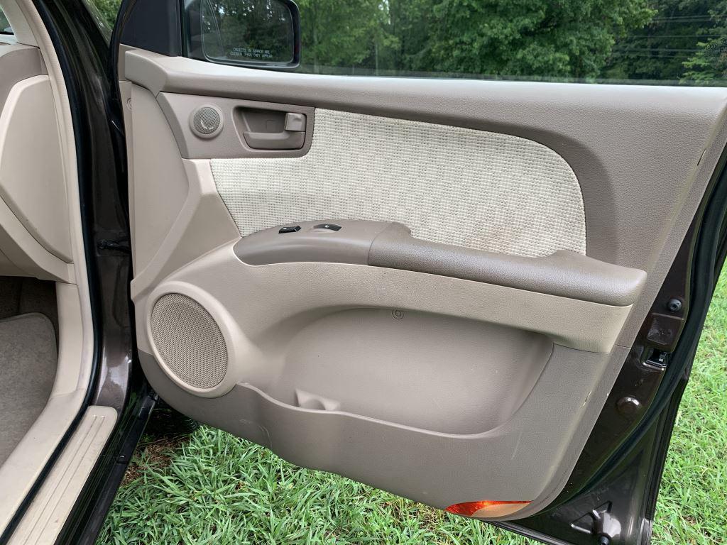 2006 Kia Sportage LX photo