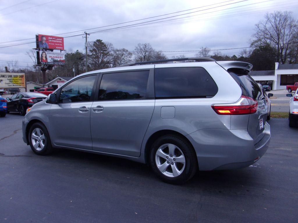 2017 Toyota Sienna