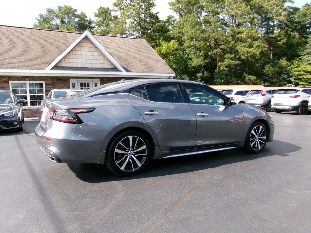 2021 Nissan Maxima