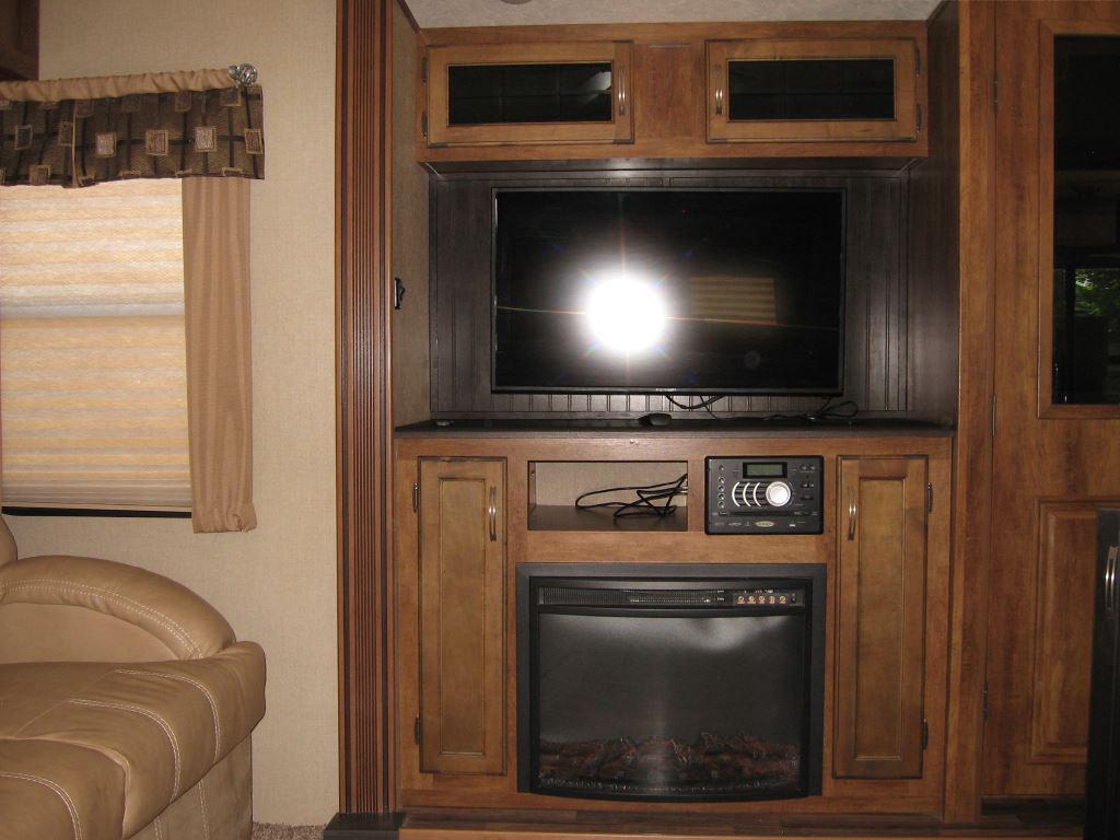 2016 Coachmen Chaparral - $32,000
