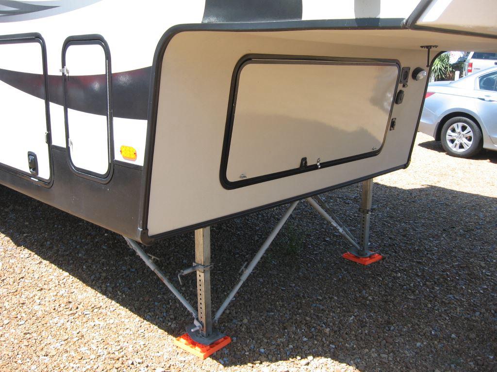 2016 Coachmen Chaparral - $32,000