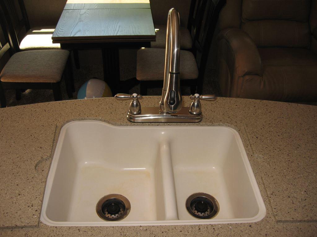 2016 Coachmen Chaparral - $32,000