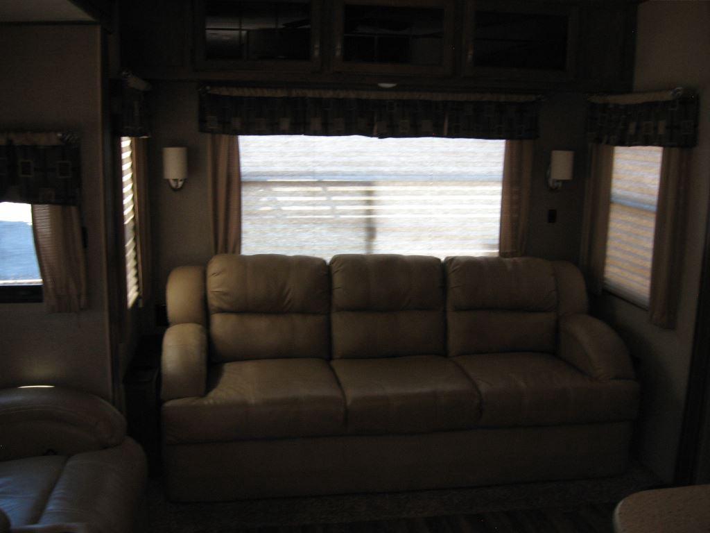 2016 Coachmen Chaparral - $32,000