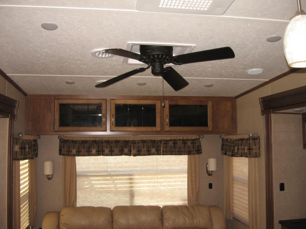 2016 Coachmen Chaparral - $32,000