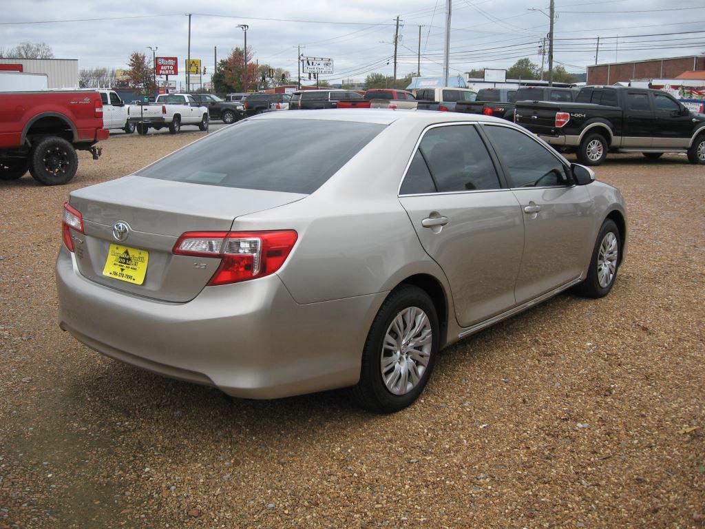 2013 Toyota Camry L photo