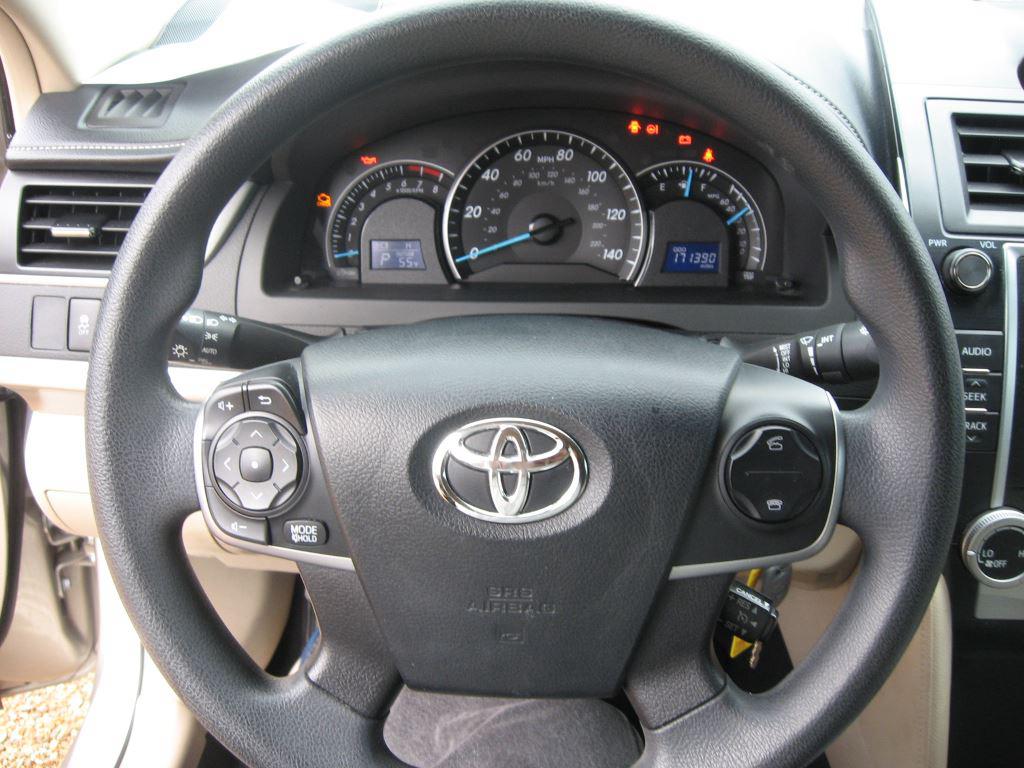 2013 Toyota Camry L photo