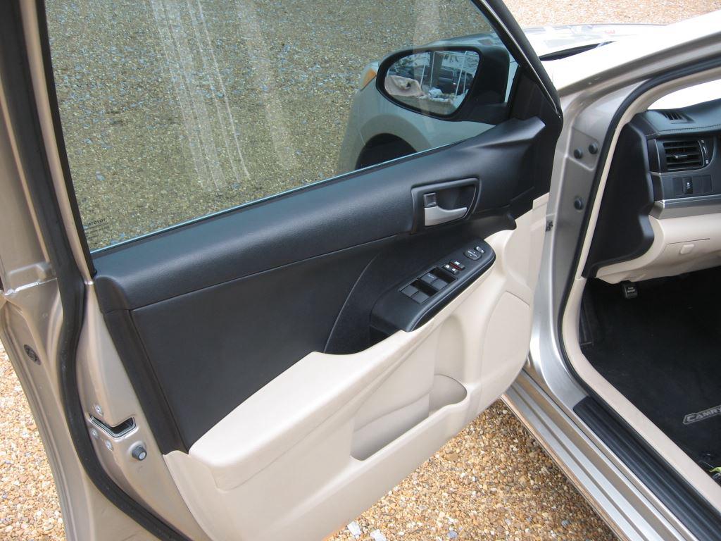 2013 Toyota Camry L photo