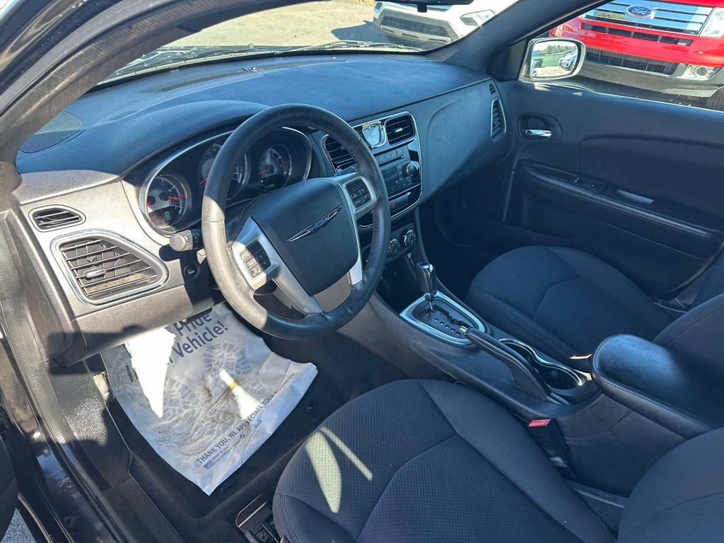 2023 Chrysler Pacifica Hybrid Touring L photo 12