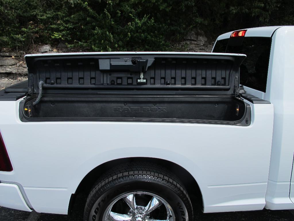 2017 RAM 1500 Sport photo