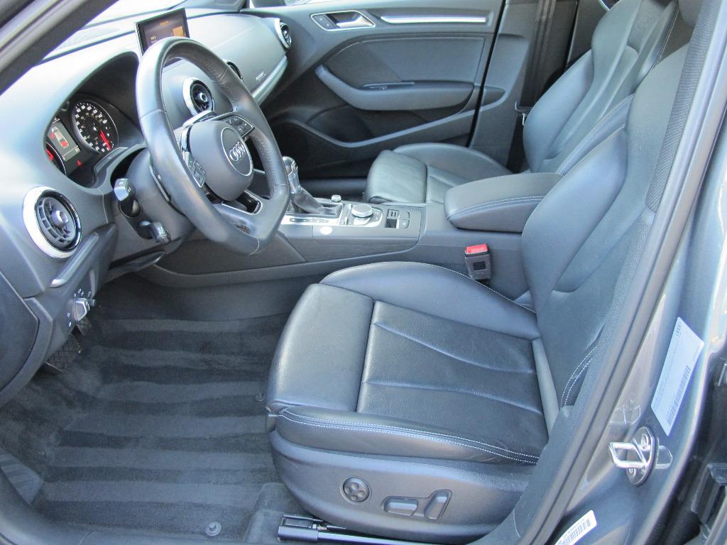 2020 Audi A3  S-Line Premium 45 TFSI photo