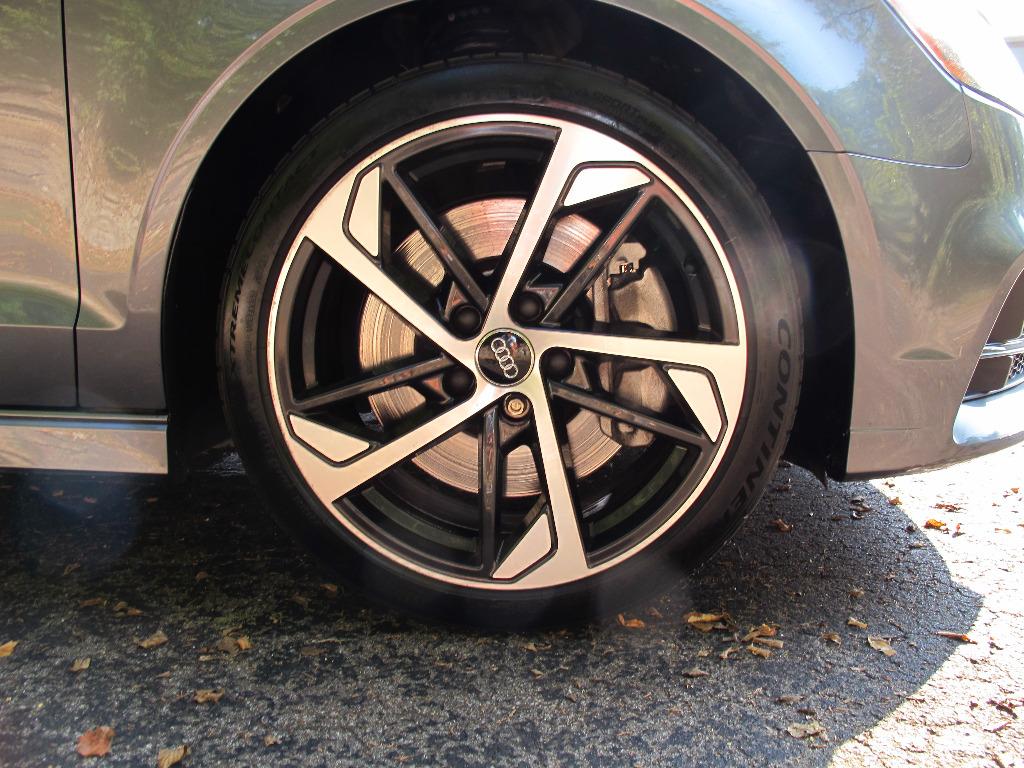 2020 Audi A3  S-Line Premium 45 TFSI photo