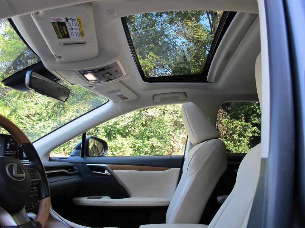 2022 Lexus RX Premium photo 17