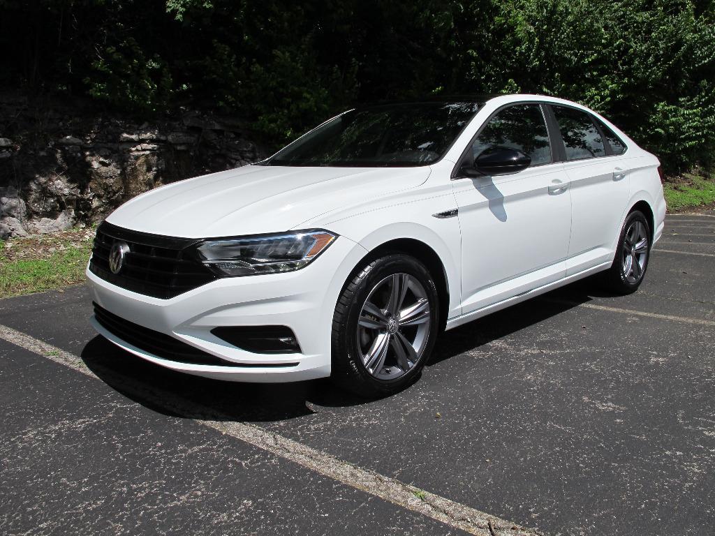 2019 Volkswagen Jetta R-LINE photo