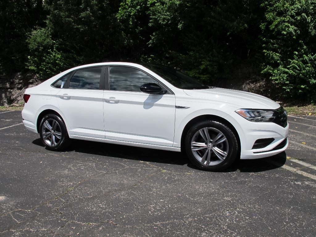 2019 Volkswagen Jetta R-LINE photo