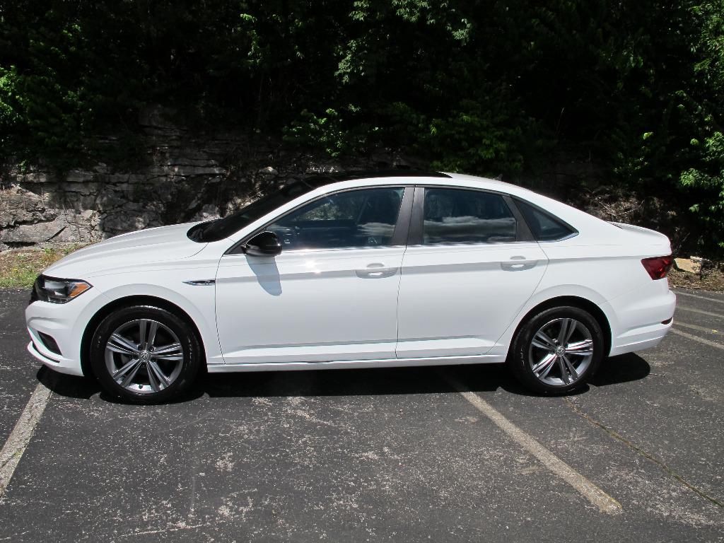 2019 Volkswagen Jetta R-LINE photo
