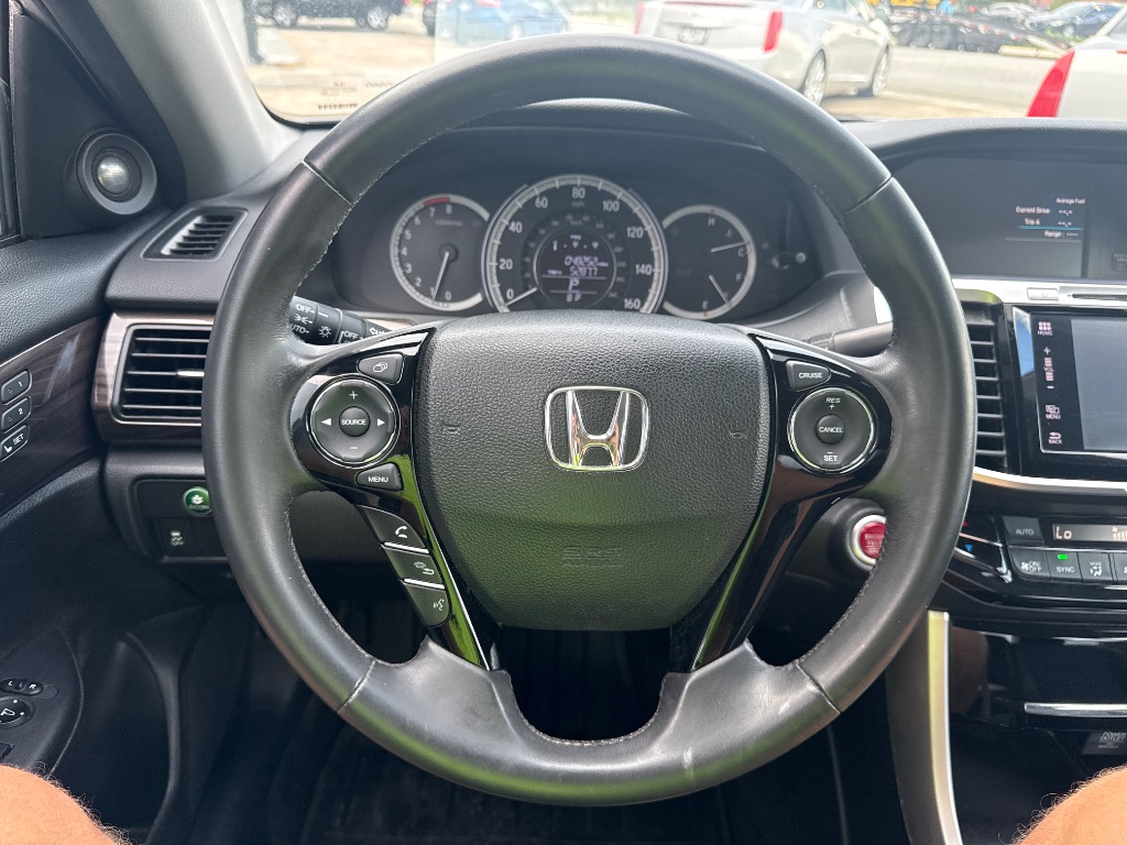 2017 Honda Accord - $16,995