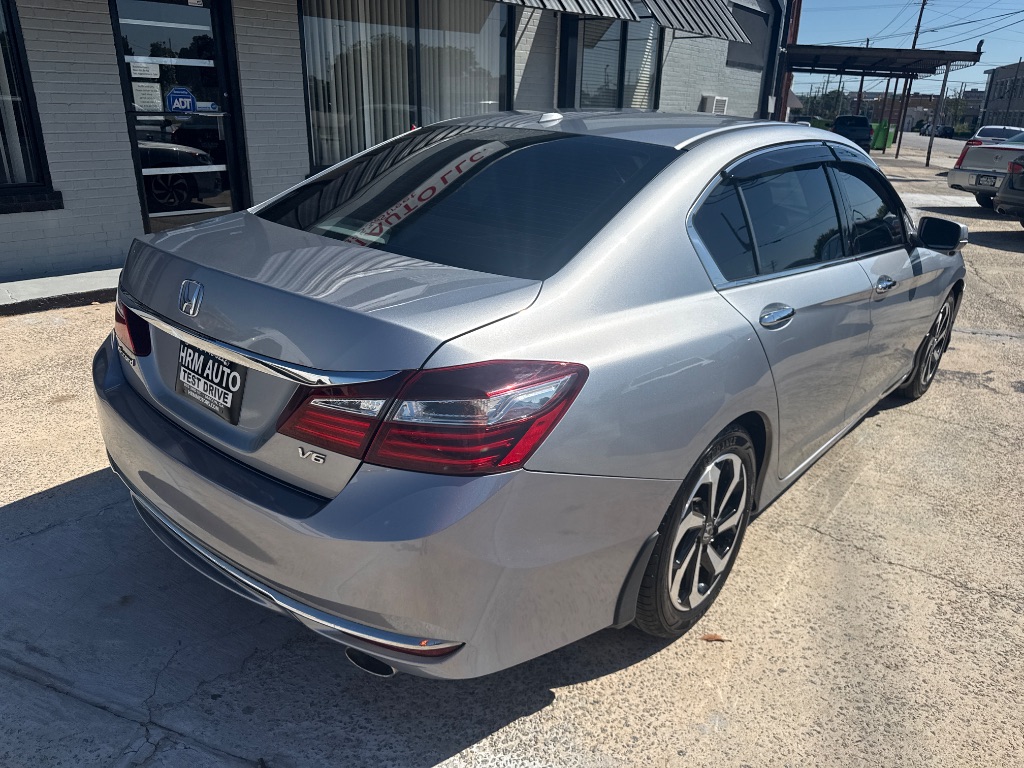 2017 Honda Accord - $15,995