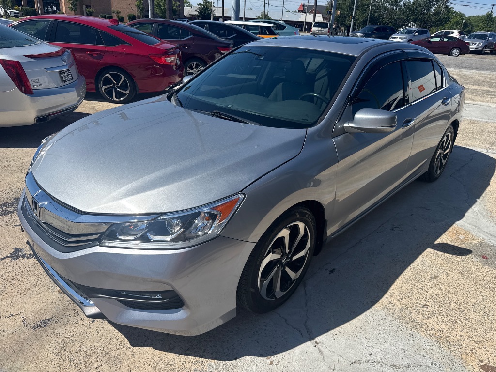 2017 Honda Accord - $15,995
